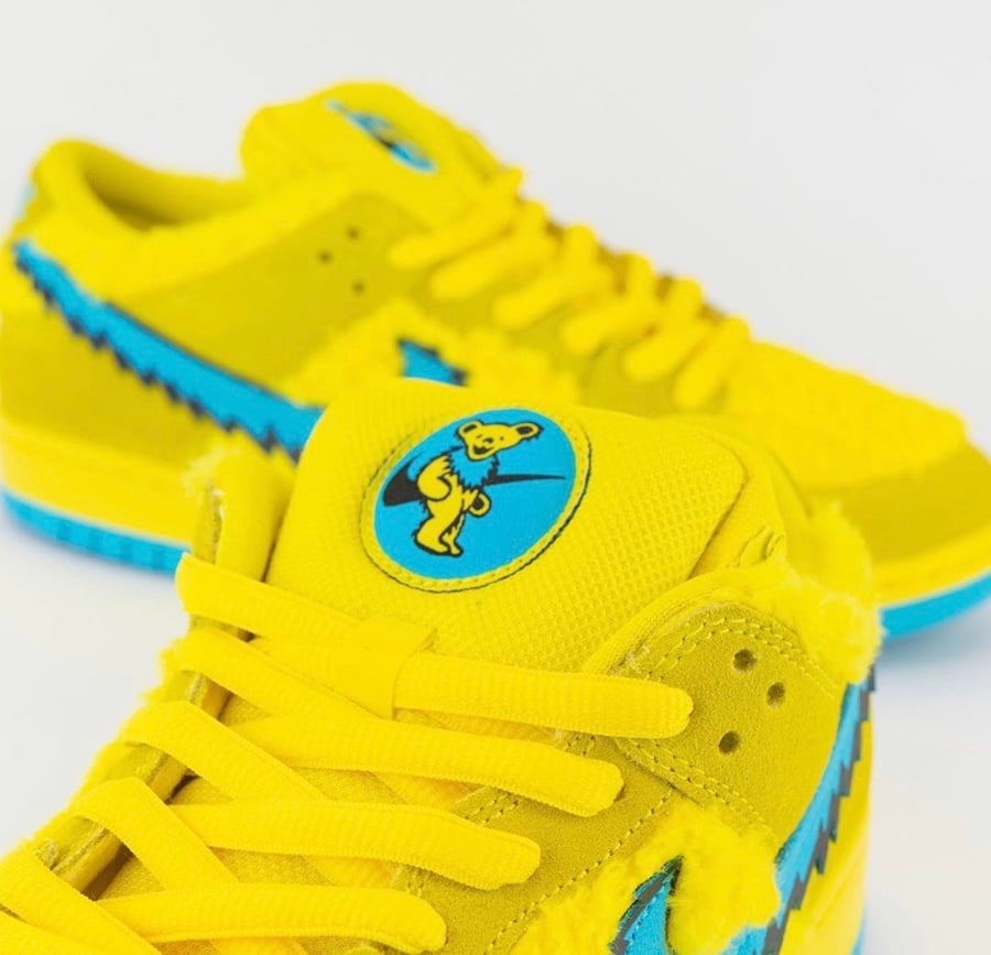 Grateful Dead Nike SB Dunk Low Yellow Bear CJ5378-700